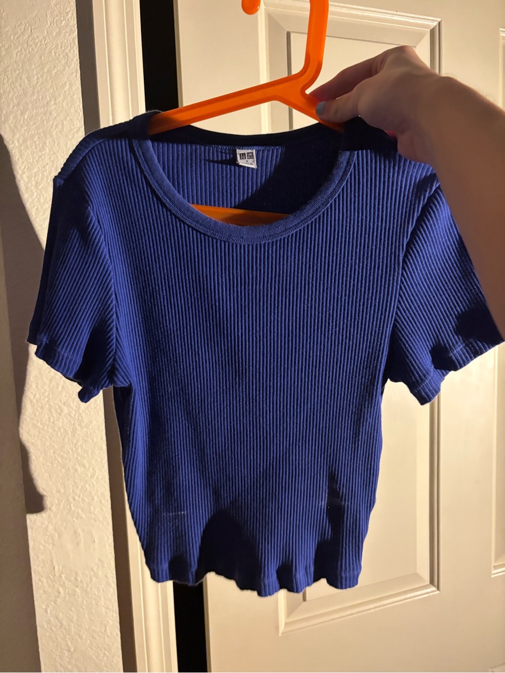 uniqlo baby blue tee